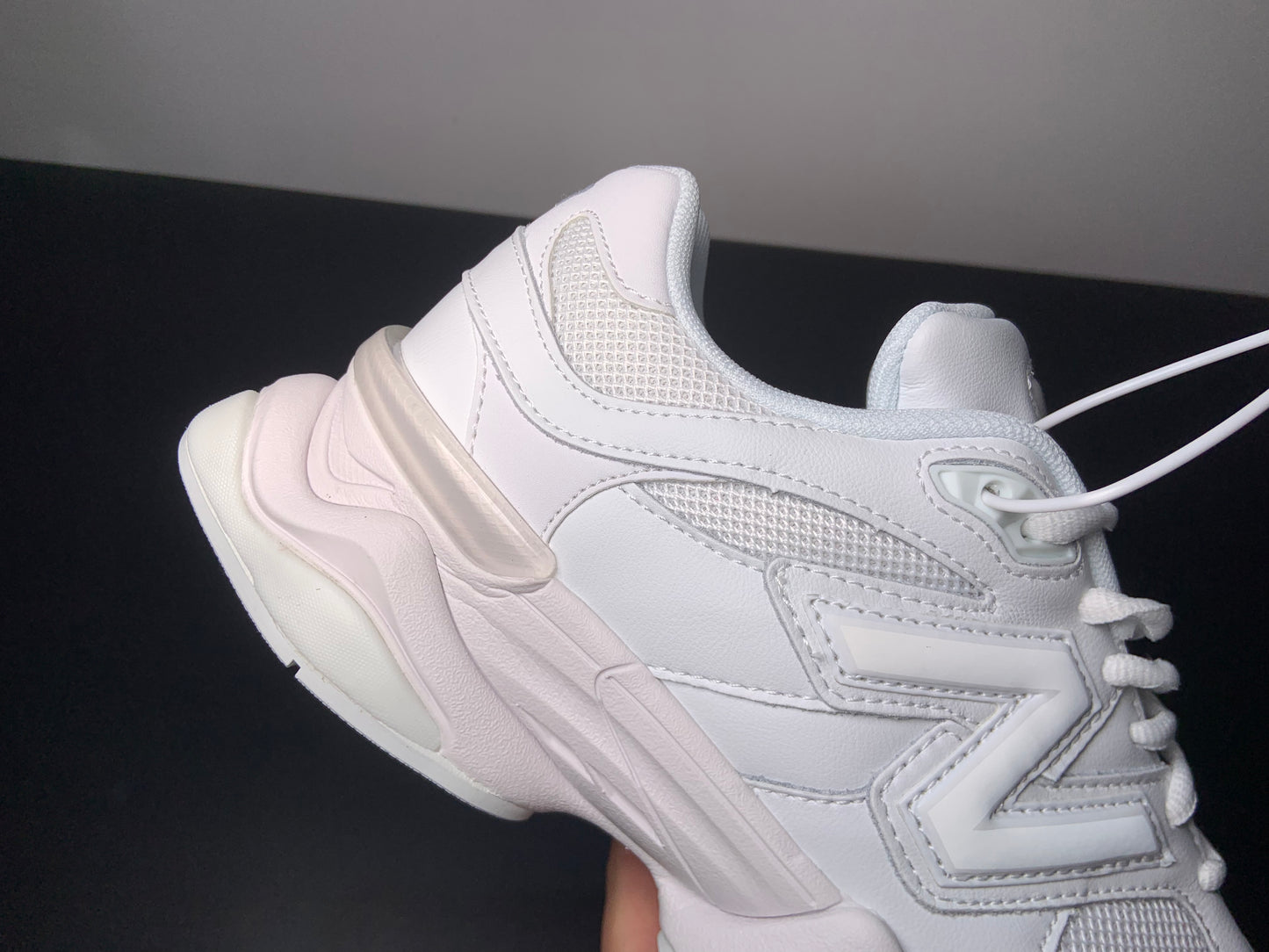 9060 Triple White